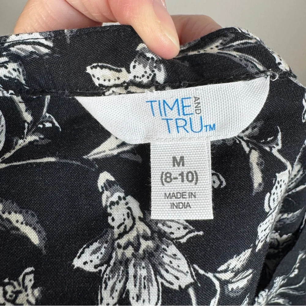 Time‎ and Tru Top Womens Medium M Black White Long Sleeves Relaxed Fit NWT